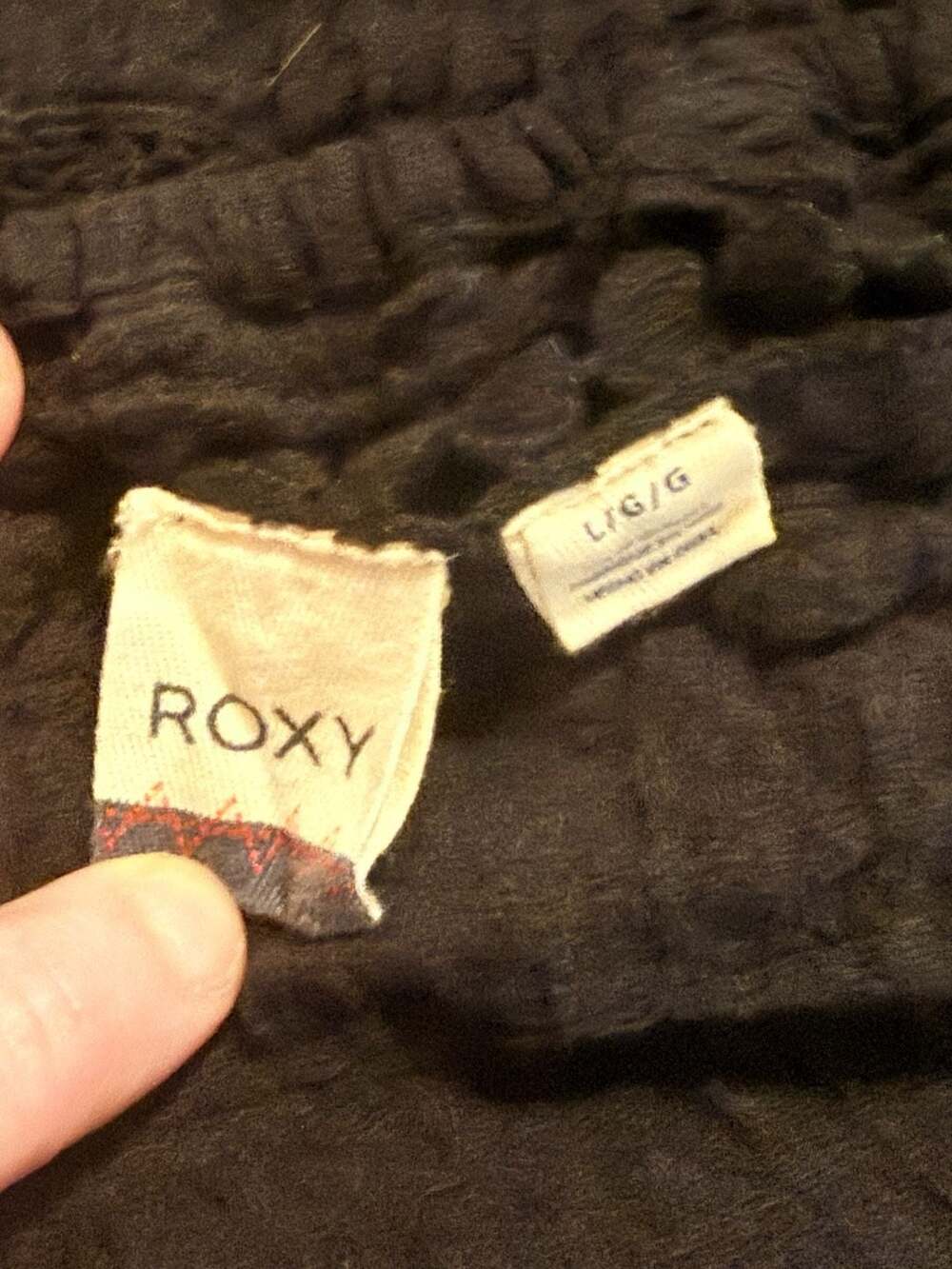 Roxy - Picture 4 of 6
